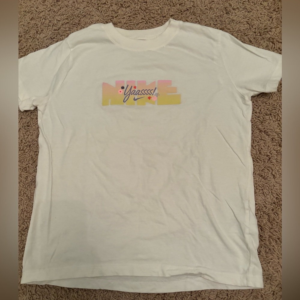 Nike girls medium white shirt